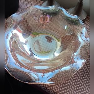 Carnival glass bowl in pale,orange, opalesence, great condition, pressed glass.